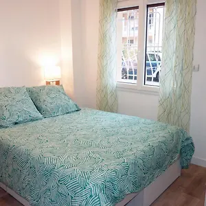 https://le-belvedere-appartement-2-pieces-plages-a-400m.fr-provencehotel.com